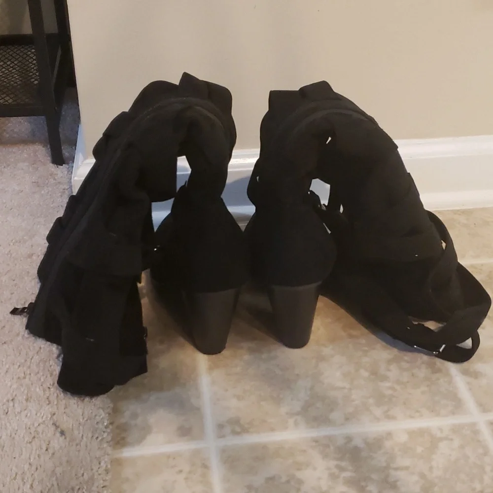 Strappy Heeled Knee Boot (WW) 10 Torrid Black - Picture 8 of 10